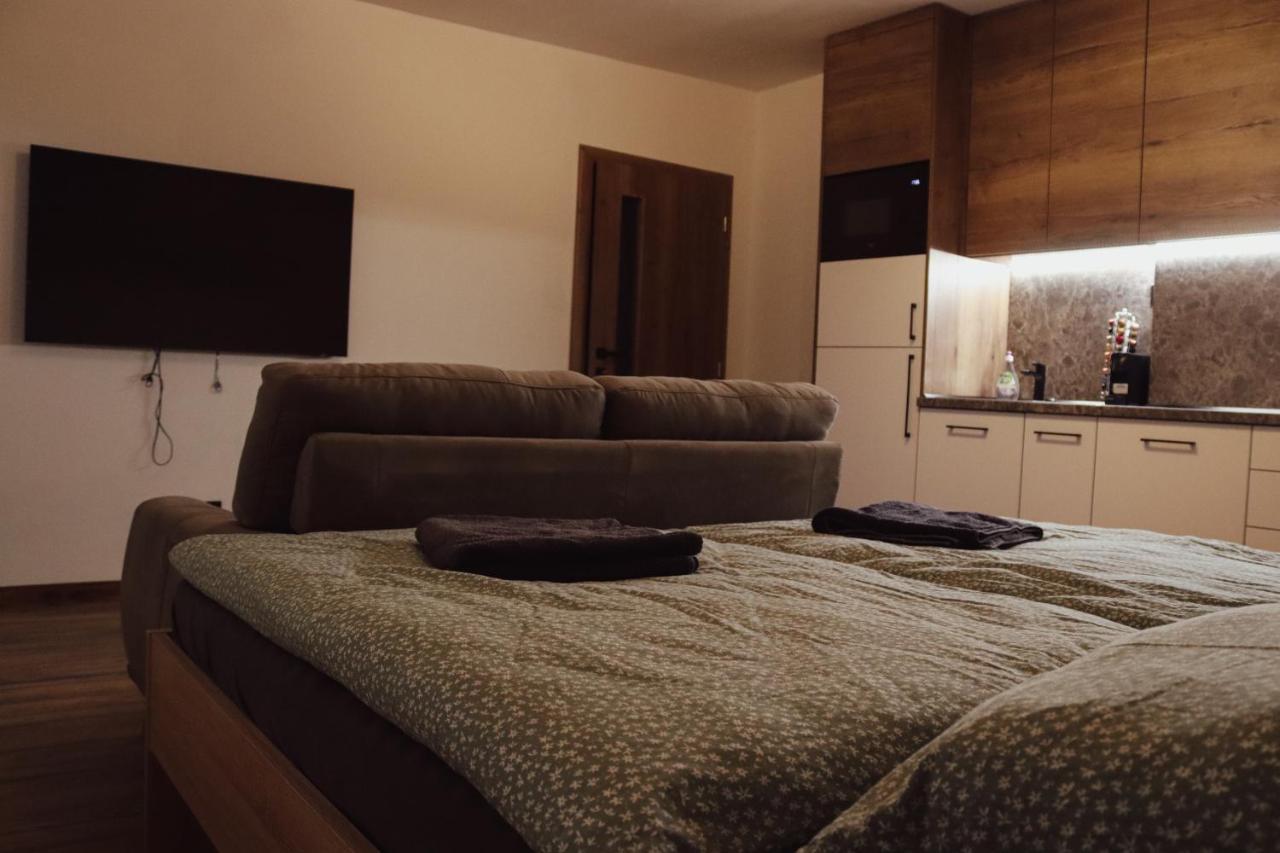 Iq Apartments Прешов Экстерьер фото