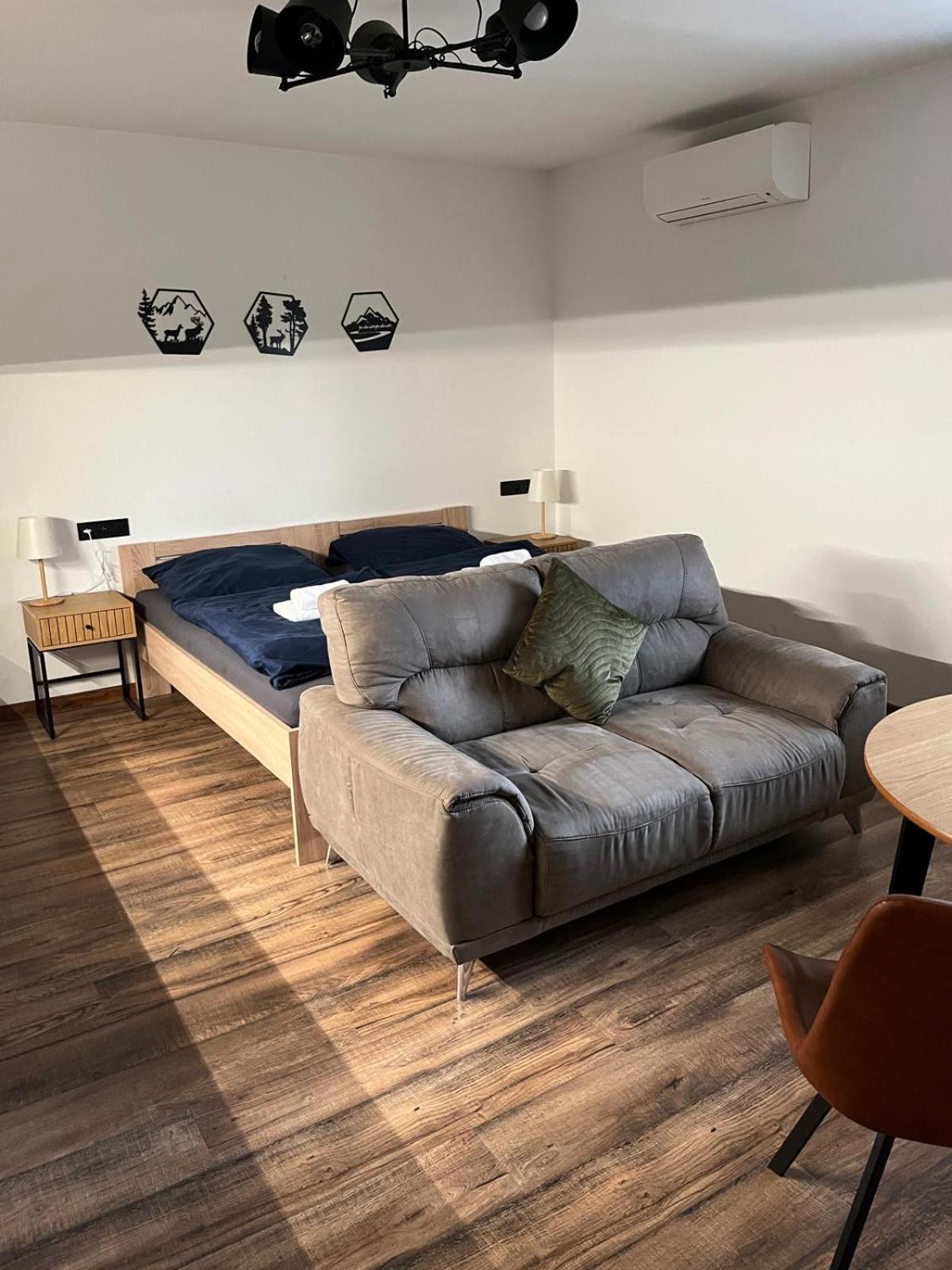 Iq Apartments Прешов Экстерьер фото