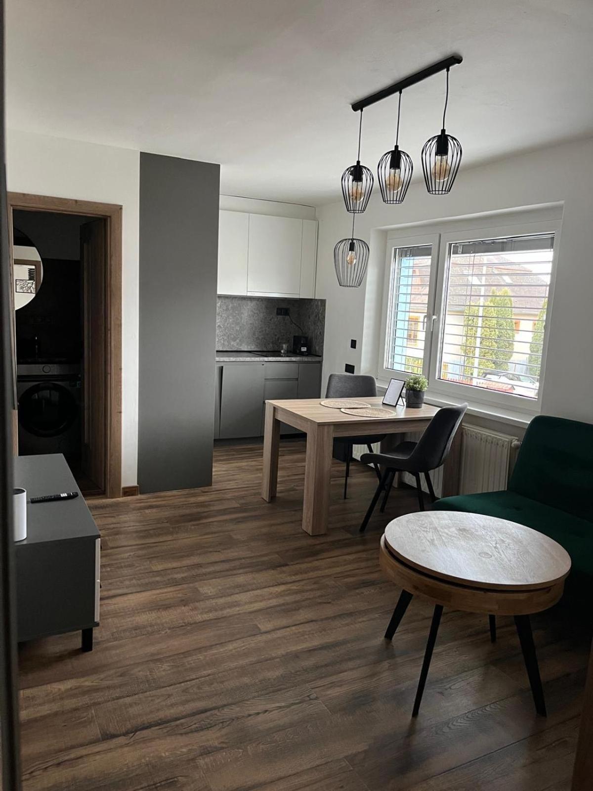 Iq Apartments Прешов Экстерьер фото