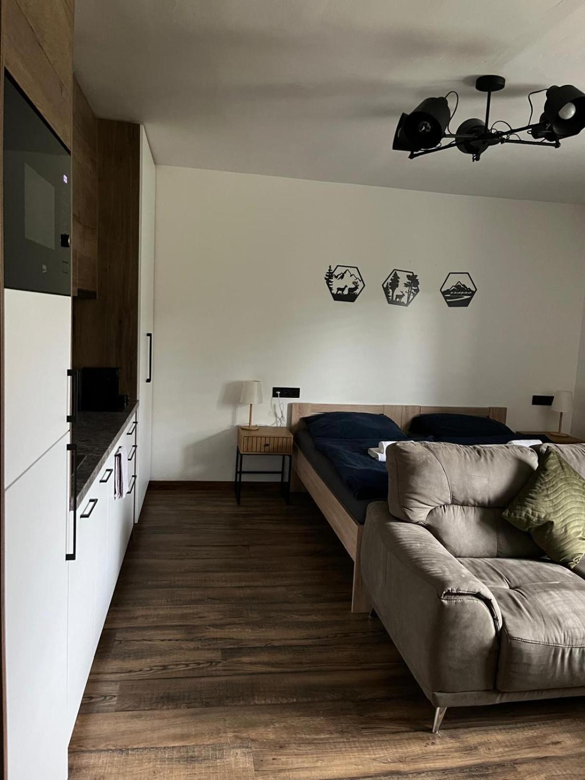 Iq Apartments Прешов Экстерьер фото